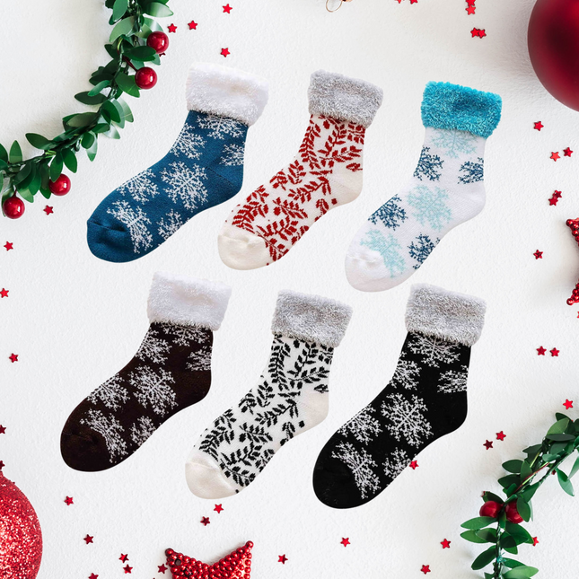 Winter Snowflake Fuzzy Socks – 1 Pair, One Size Fits All