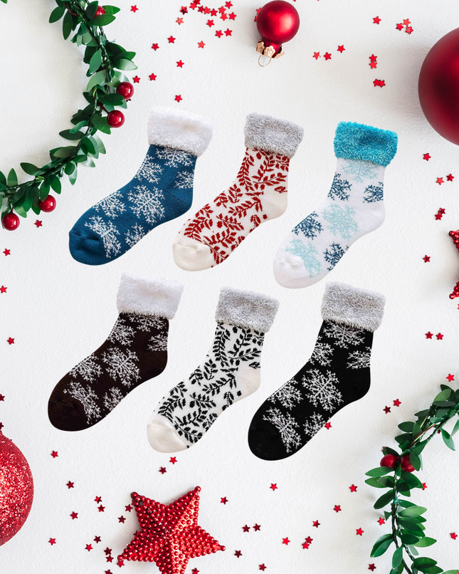 Winter Snowflake Fuzzy Socks – 1 Pair, One Size Fits All