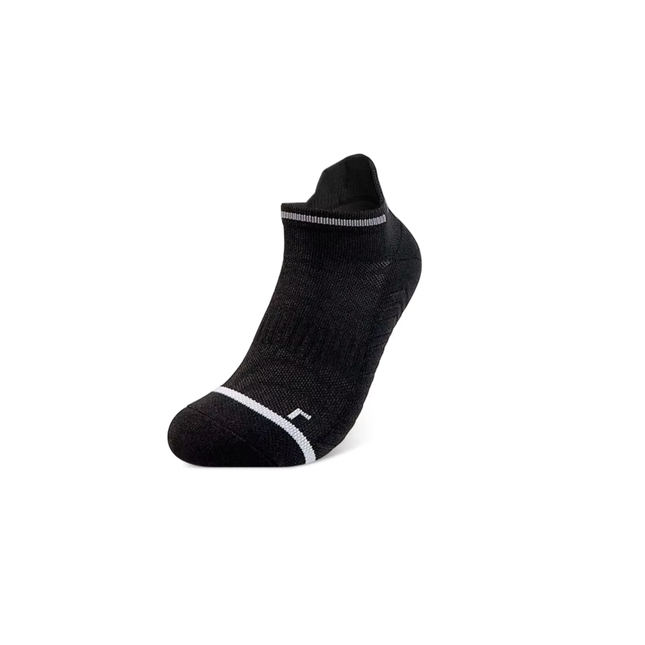 Performance Sports Ankle Socks – Cushioned, Breathable Fit