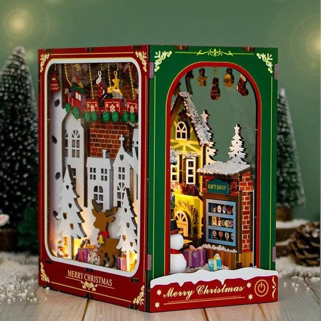 DIY Miniature Dollhouse Kit, Model PC2417 - Winter Christmas, 9.5 × 14.3 × 16 cm | Approx. 3.7 × 5.6 × 6.3
